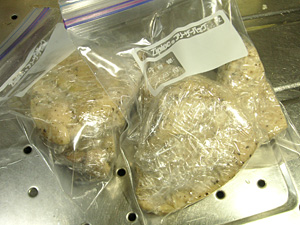 冷めたらラップして冷蔵庫へ